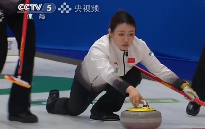 世界杯客户端升级下载-韩雨两掷绝平丹麦，中国队加局决战|冰壶|世界女子冰壶锦标赛|锦标赛|女子|比赛_新浪体育_新浪新闻